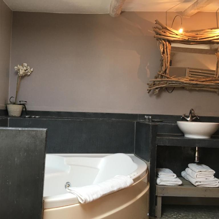 Intérieurs-Cour - Appartement avec Jacuzzi - 10