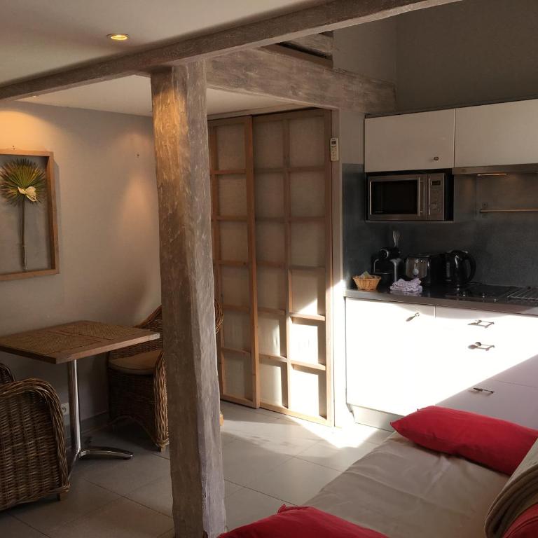 Intérieurs-Cour - Appartement avec Jacuzzi - 1