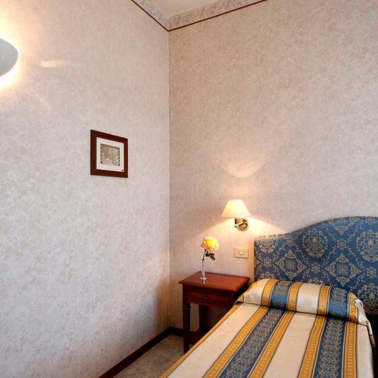 Hotel Moderno - Camera Economy Matrimoniale/Doppia con Letti Singoli - 4