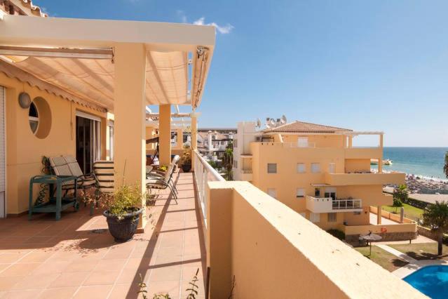 Spectacular penthouse in front of the sea, 200 m2 terrace - Arruzafa Playa - Apartamento de 3 dormitorios - 7