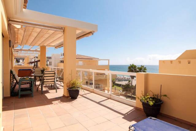 Spectacular penthouse in front of the sea, 200 m2 terrace - Arruzafa Playa - Apartamento de 3 dormitorios - 3