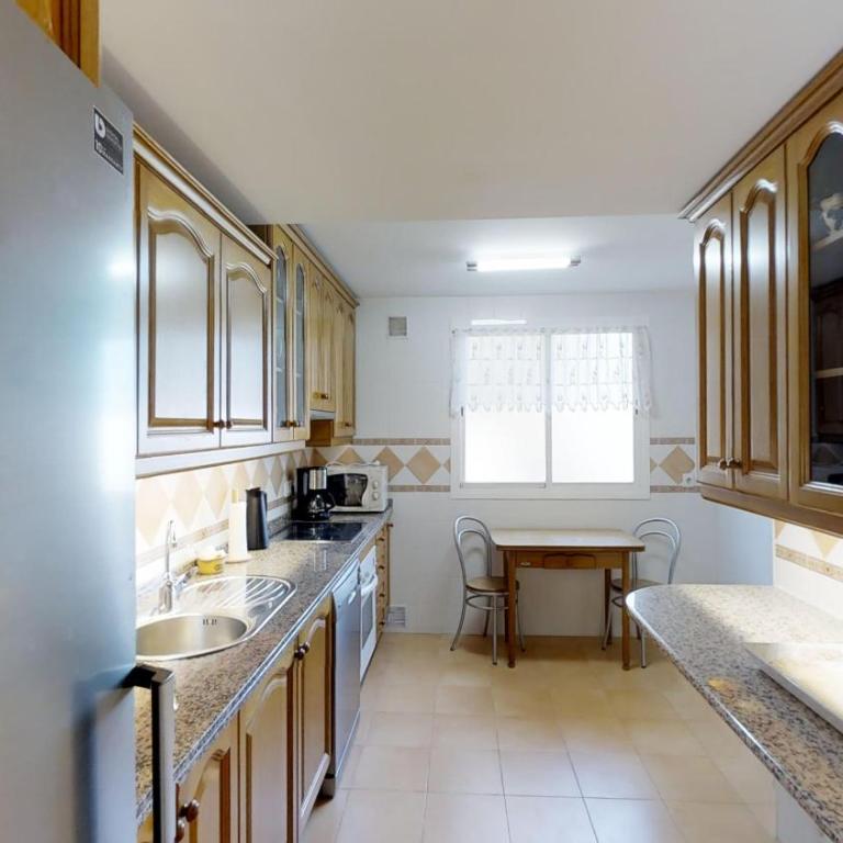 Very nice family apartment, direct pool access - Apartamento de 3 dormitorios - 9