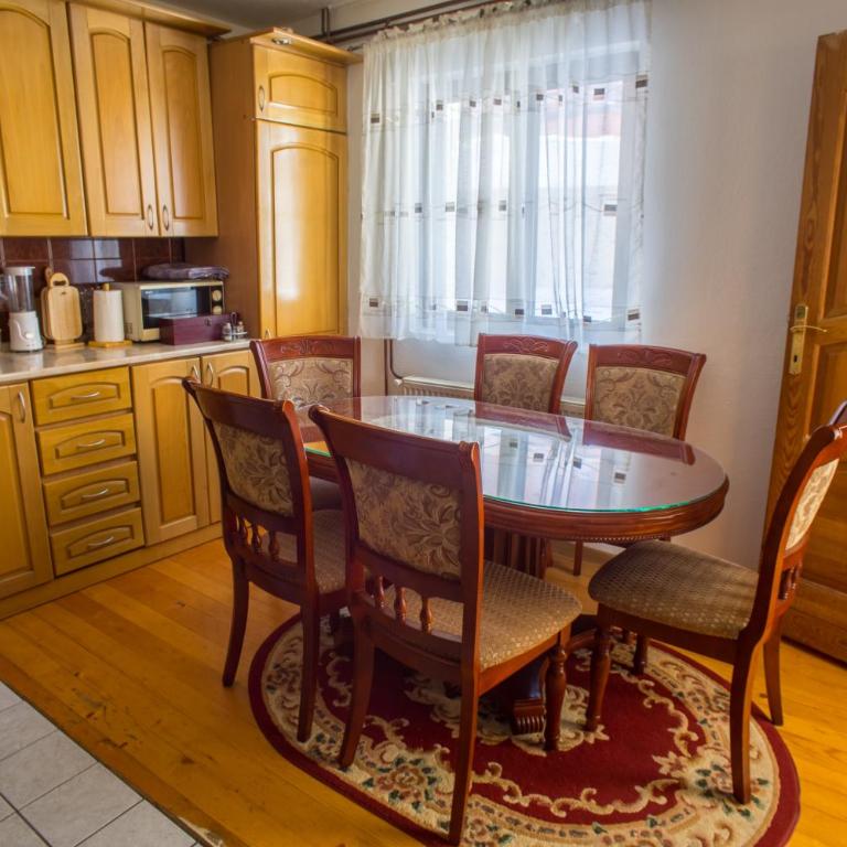 Apartmani Mila - Apartment - 1