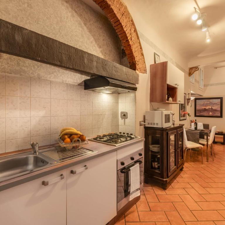 Dante States Apartments - One-Bedroom Apartment - 27