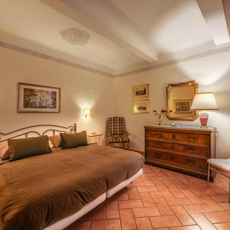Dante States Apartments - One-Bedroom Apartment - 29