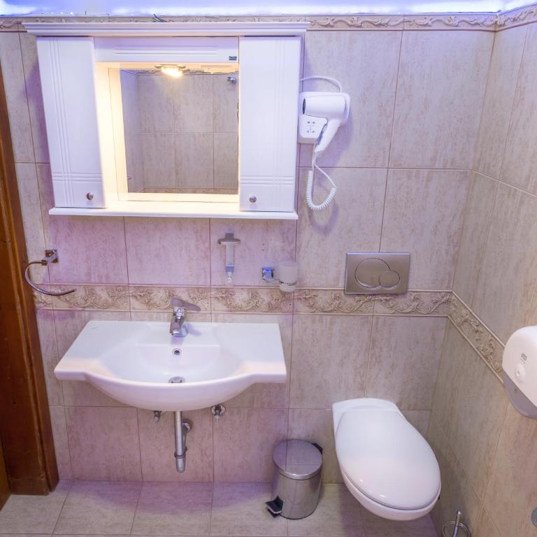 Apartments Vila Marija - Deluxe Double Room with Sea View - 10