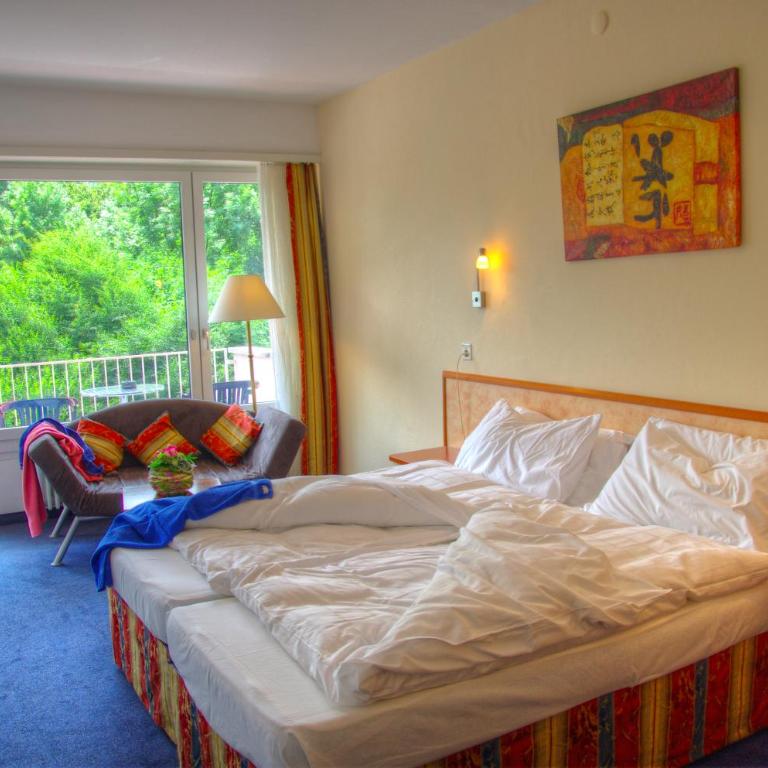 Hotel Excelsior - Doppel-/Zweibettzimmer mit Balkon - 9