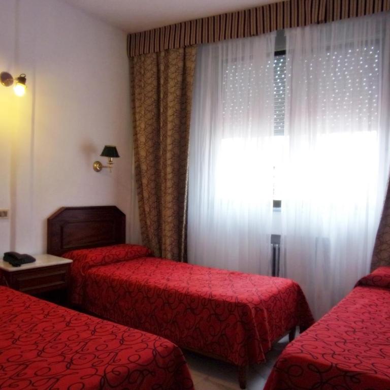 Hotel Tres Sargentos - Habitación Triple - 2