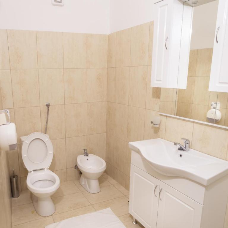 Apartments Vila Marija - Deluxe Double Room with Sea View - 11