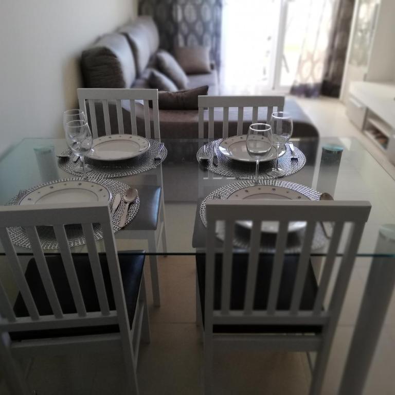 Atico con piscina privada - Apartamento de 2 dormitorios - 48