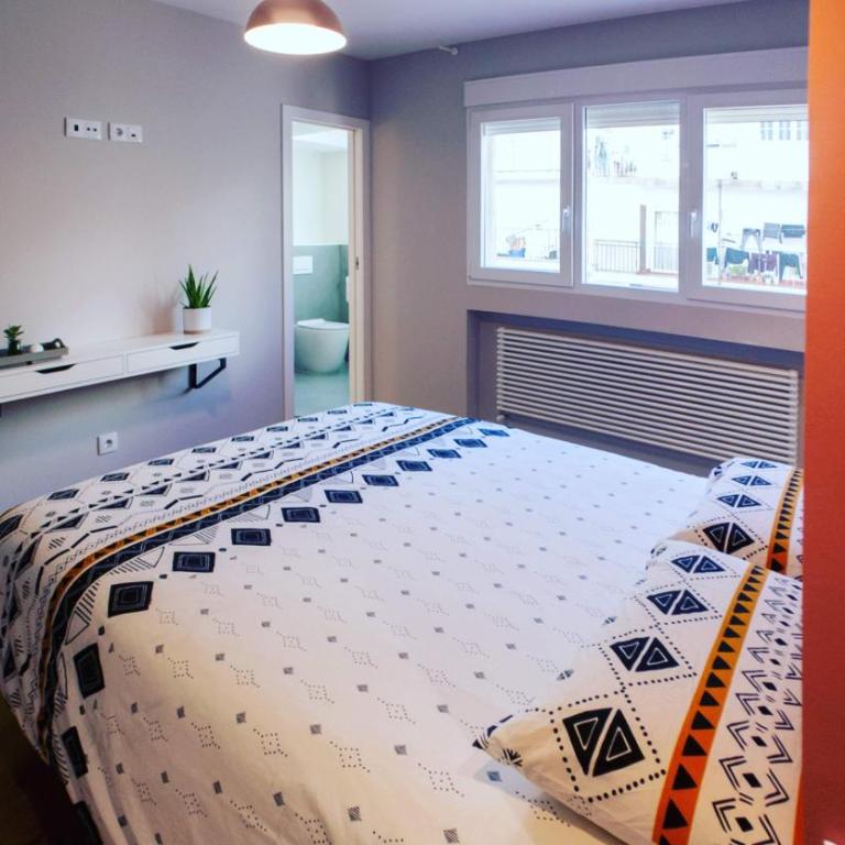 Hexagonal Design Apartment - Two-Bedroom Apartment - 10