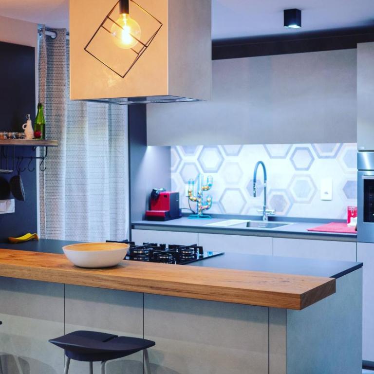 Hexagonal Design Apartment - Two-Bedroom Apartment - 5