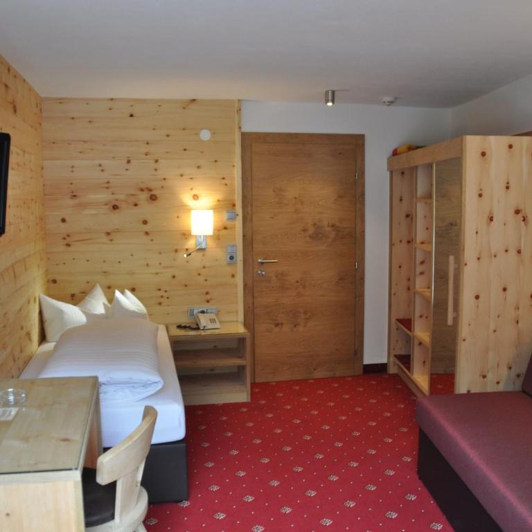 Hotel Tipotsch - Einzelzimmer mit Balkon - 4