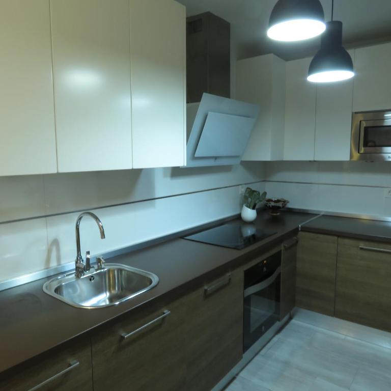 Piso centro histórico Granada - Two-Bedroom Apartment - 12