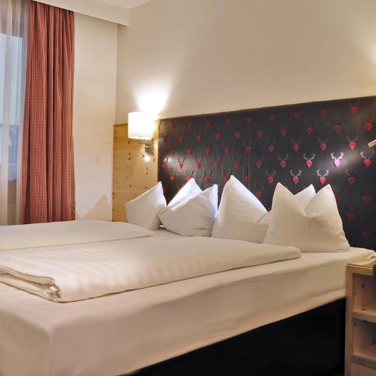 Hotel Tipotsch - Doppelzimmer mit Balkon - 9