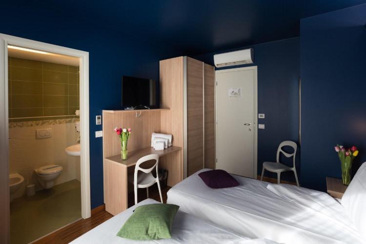 Albergo Residenza Al Teatro - Camera Matrimoniale/Doppia con Letti Singoli con Bagno Privato - 6