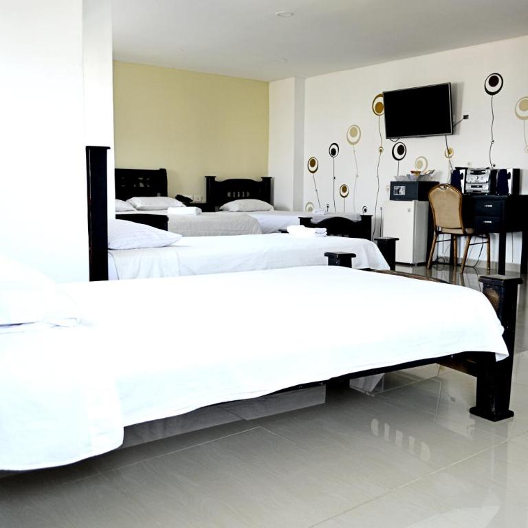 Hotel Intersuites - Habitación Triple - 7