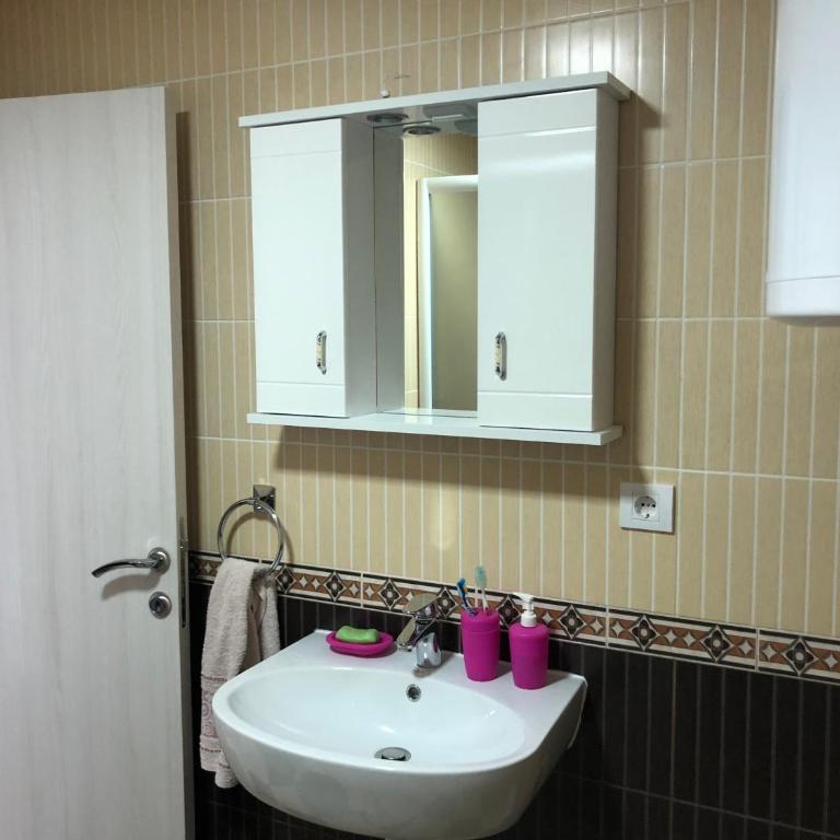J&B LUX Apartment - One-Bedroom Apartment - 12