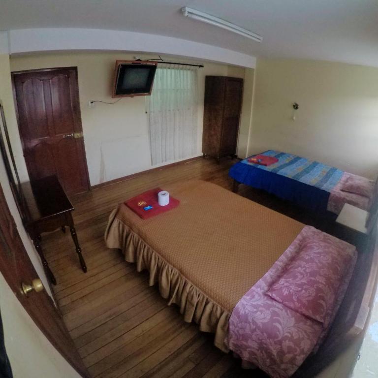 Residencial Uruguay - Twin Room with Private Bathroom - 3