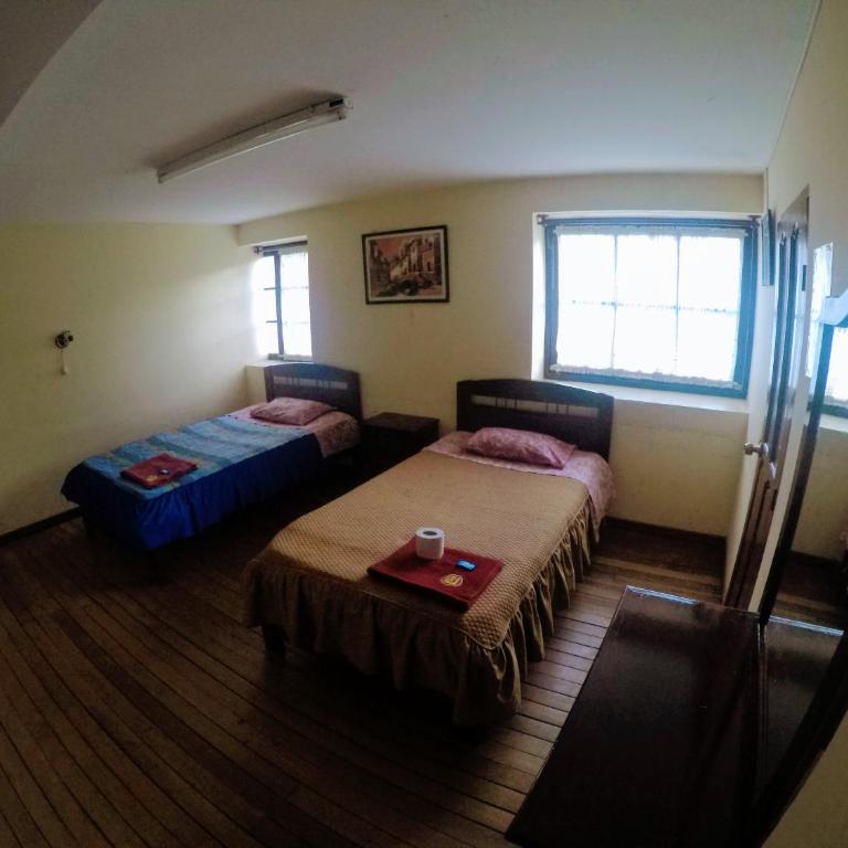 Residencial Uruguay - Twin Room with Private Bathroom - 4