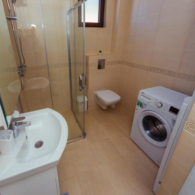 Belvedere Apartments - Two-Bedroom Apartment - 11
