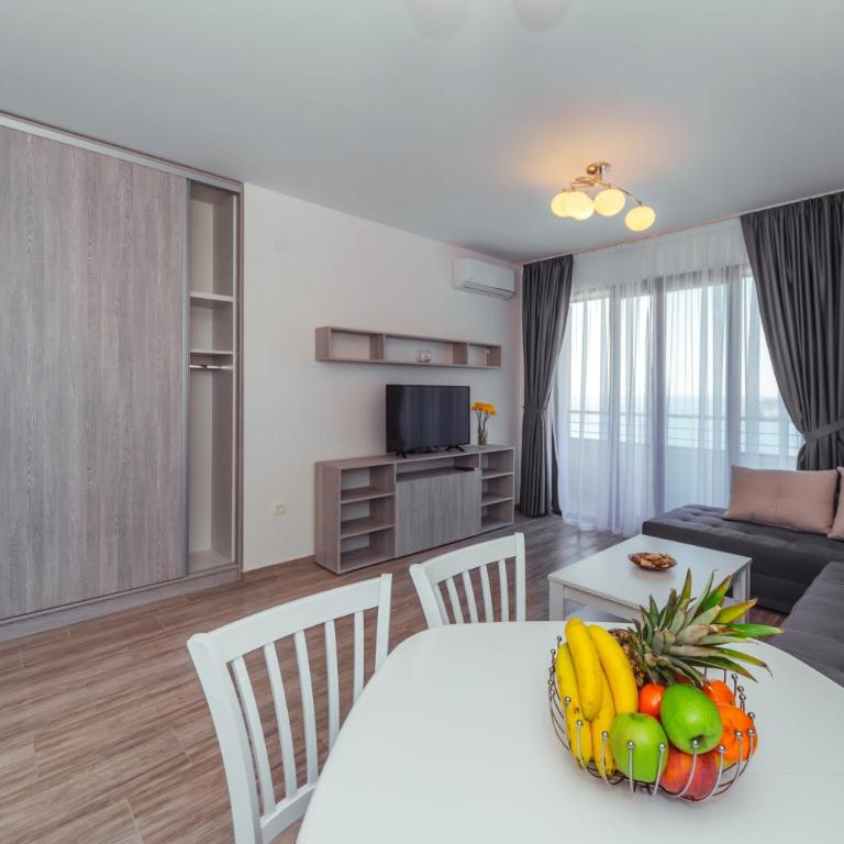 Belvedere Apartments - Two-Bedroom Apartment - 7