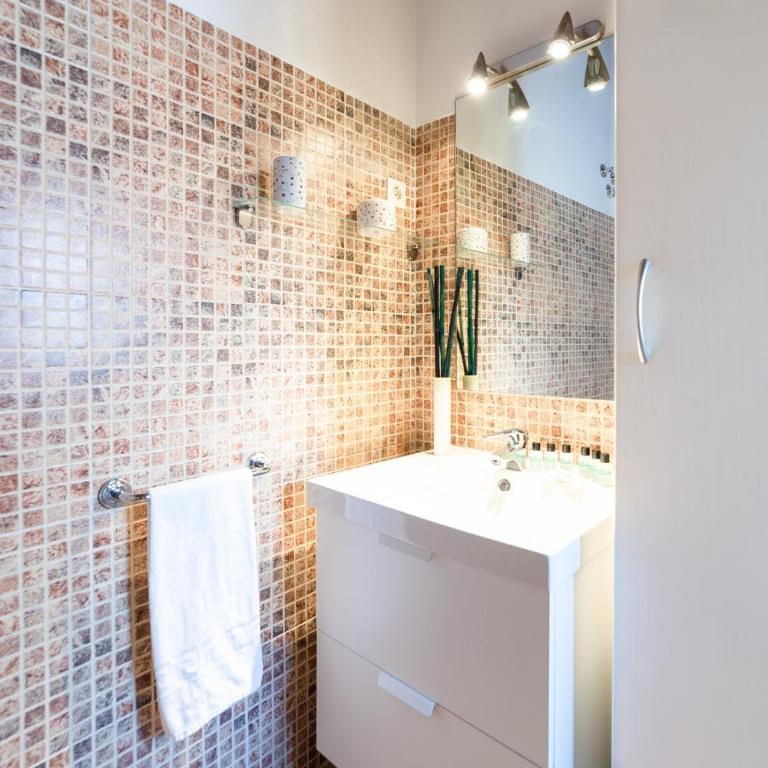 Apartamentos Puerta Del Sol I - Apartment III - 25