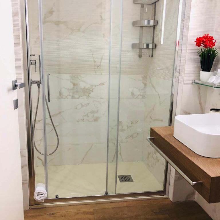 KAMBAL LUXURY SUITES - Camera Matrimoniale con Bagno Privato - 10