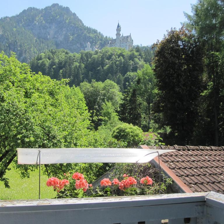 Romantic-Pension Albrecht - Villa next to UNESCO World Heritage - since 1901 - Suite mit Balkon und Schlossblick - 1