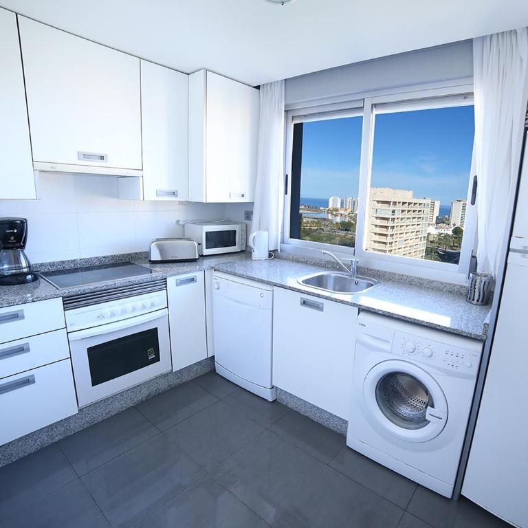 La Manga Beach Club Apartments - Three-Bedroom Apartment - 9