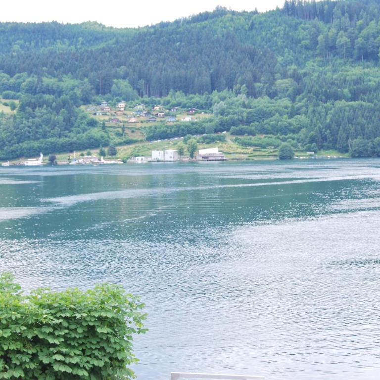 Villa Streintz - Doppelzimmer mit Seeblick - 4