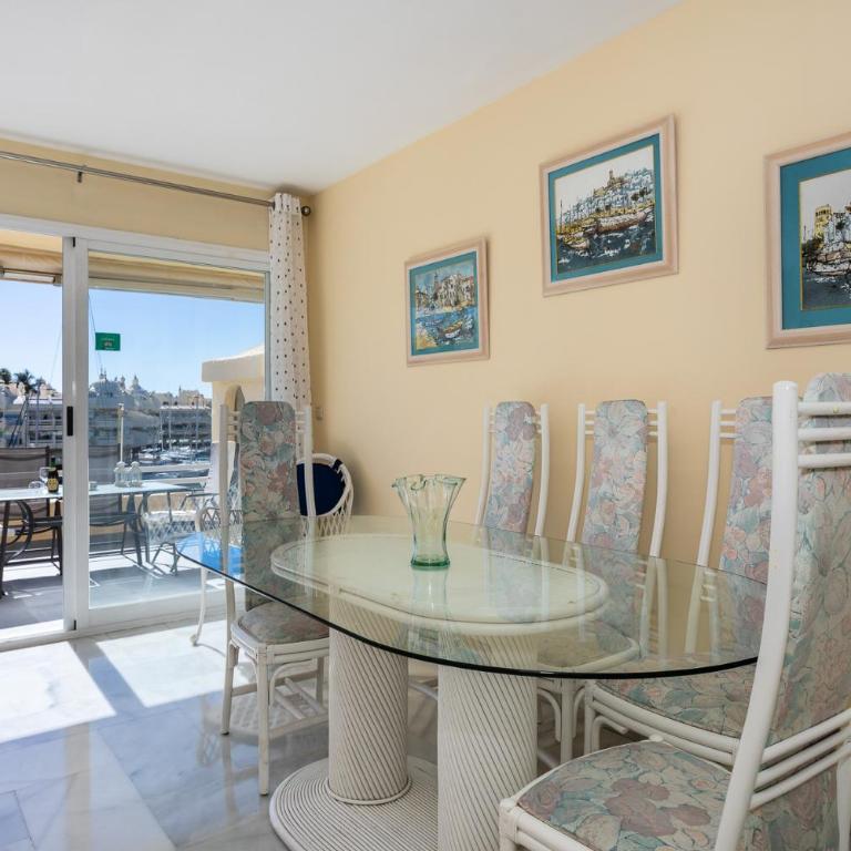 Magnifico apartamento con vistas en Puerto Marina - Apartamento de 3 dormitorios - 12