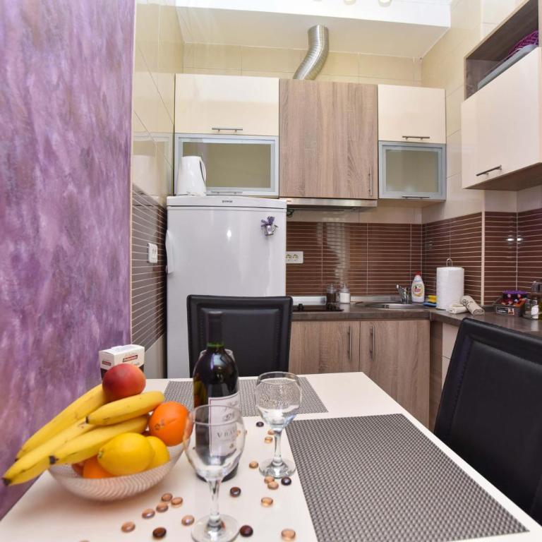 Apartment Golden Lavender - One-Bedroom Apartment - 8