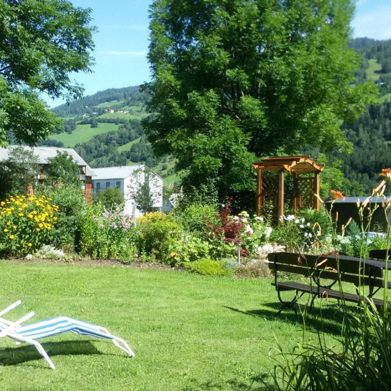 Pension Strauss - Doppelzimmer mit Gartenblick - 15
