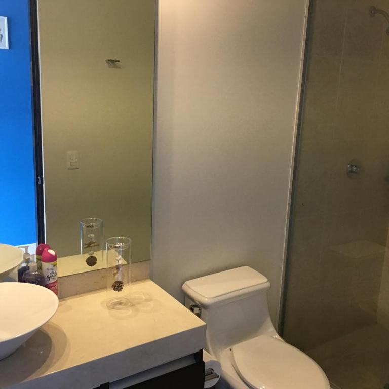 Napoles Condo Suites - Deluxe Double Room with Balcony - 3