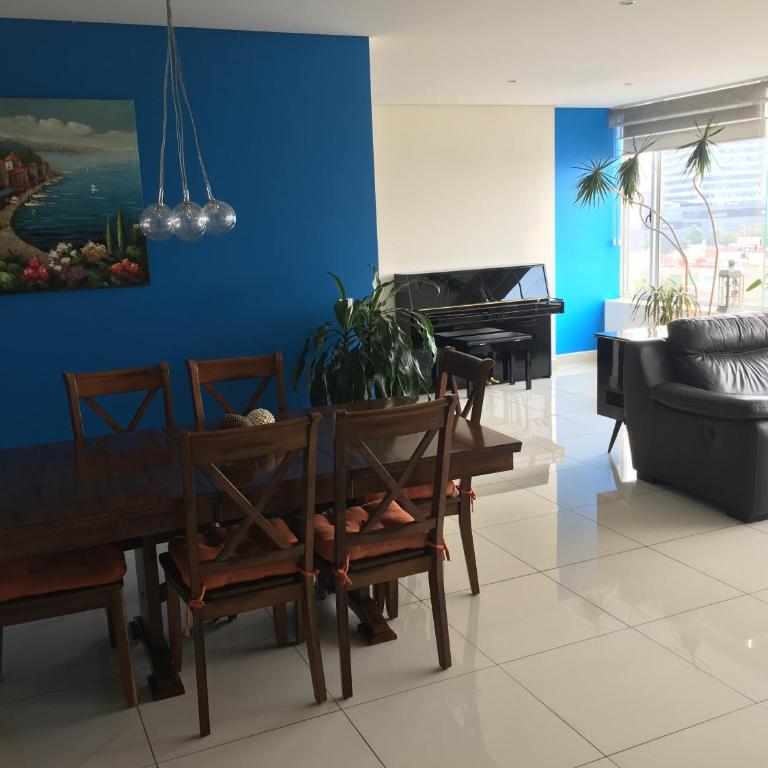 Napoles Condo Suites - Deluxe Double Room with Balcony - 6