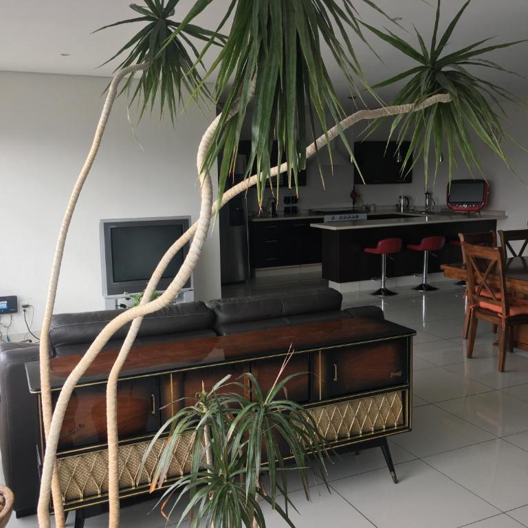 Napoles Condo Suites - Deluxe Double Room with Balcony - 14