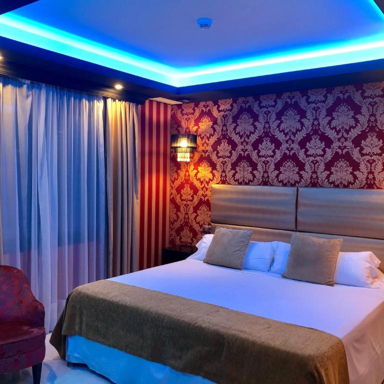 Hotel Años 50 - Habitación Super Deluxe con bañera de hidromasaje - 4