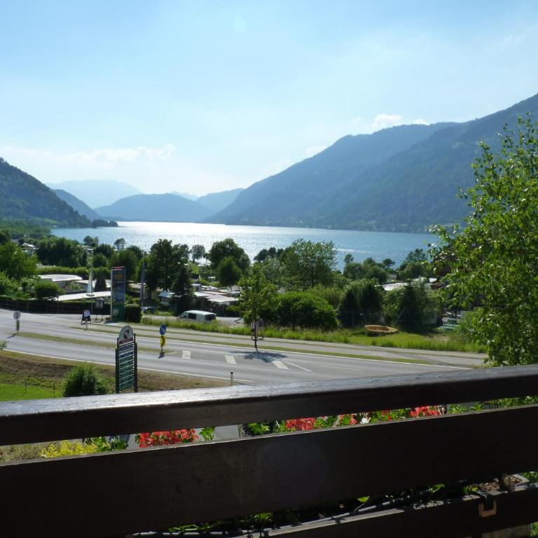 Pension Brönimann - Studio mit Balkon und Seeblick - 8