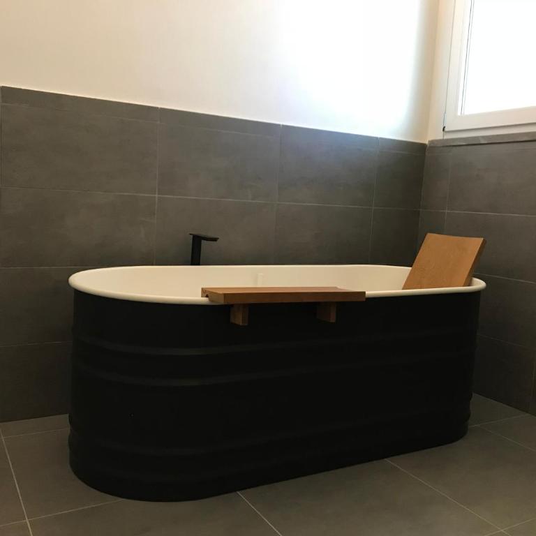 nautilus b&b suite design - Deluxe King Suite - 5