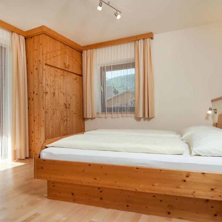 Hubertushof - Dreibettzimmer mit Balkon - 4