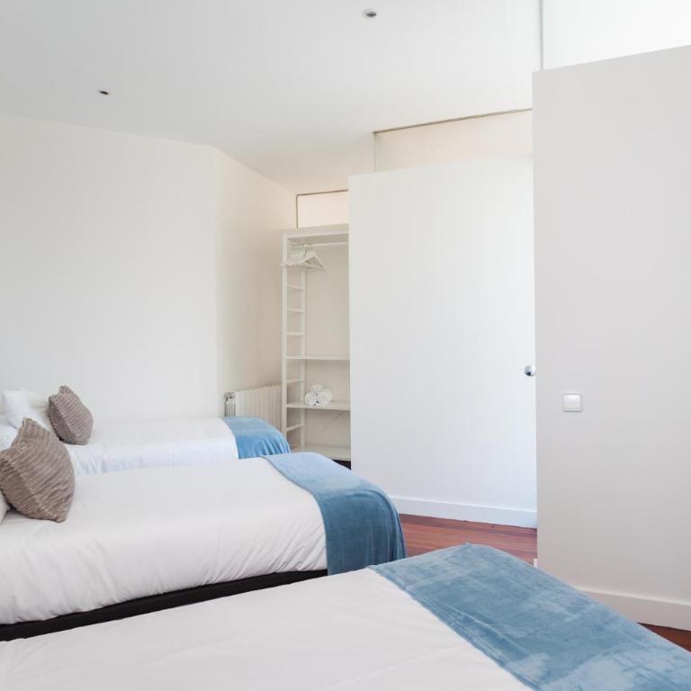 Art House Granvia - Three-Bedroom Apartment - 34