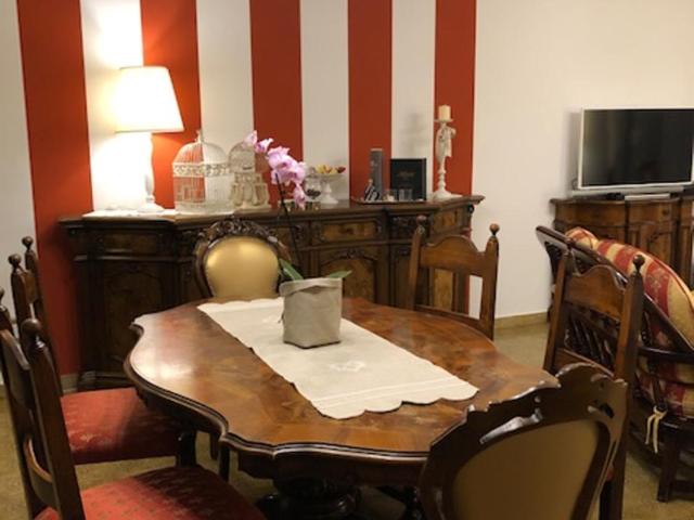 International Hotel - Tre Camere Comunicanti (6 Adulti) - 6