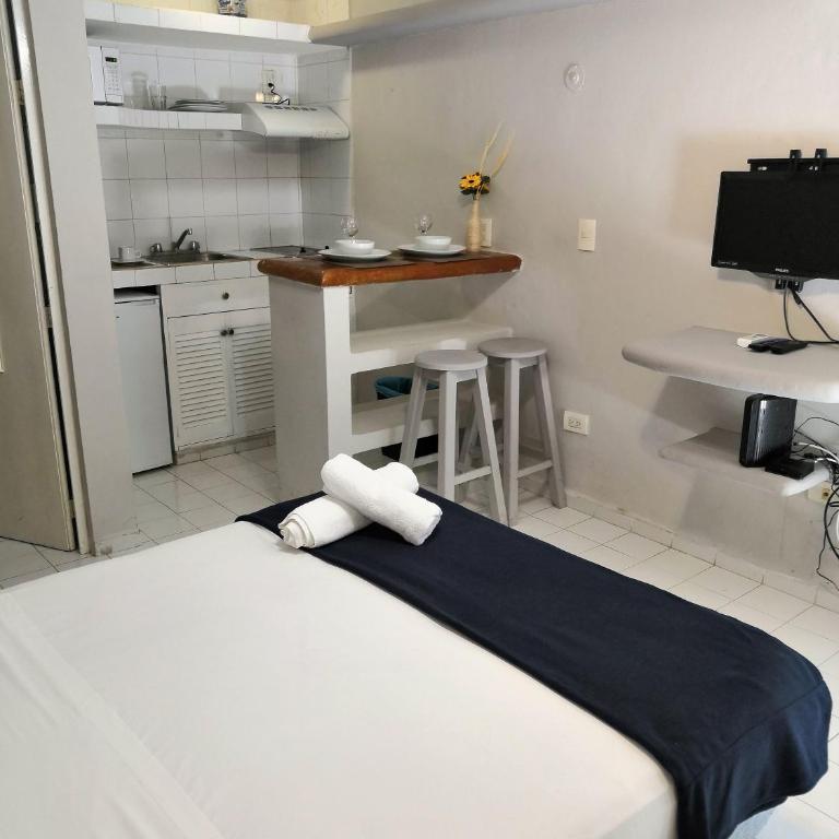 Apartment & Studio 28 - Studio Apartment - 2