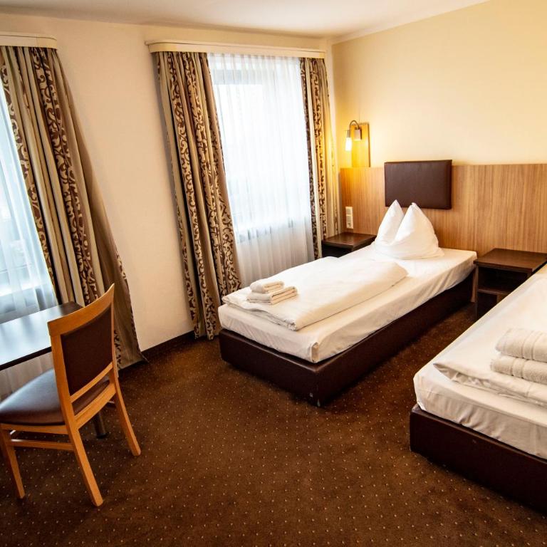 Ausbildungshotel St. Theresia - Double or Twin Room with Private Bathroom - 1