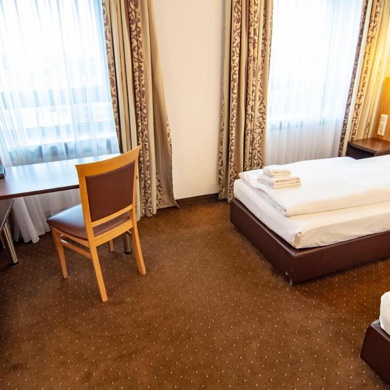 Ausbildungshotel St. Theresia - Double or Twin Room with Private Bathroom - 2