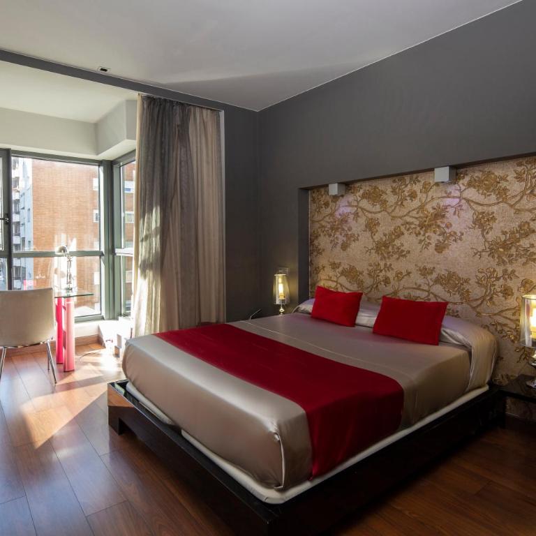 Silken Axis Vigo - Suite Junior - 3