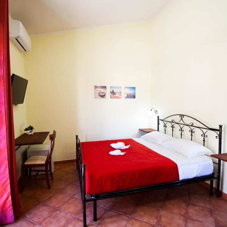 Guest House Capitan Libeccio - Camera Matrimoniale Deluxe con Balcone - 3