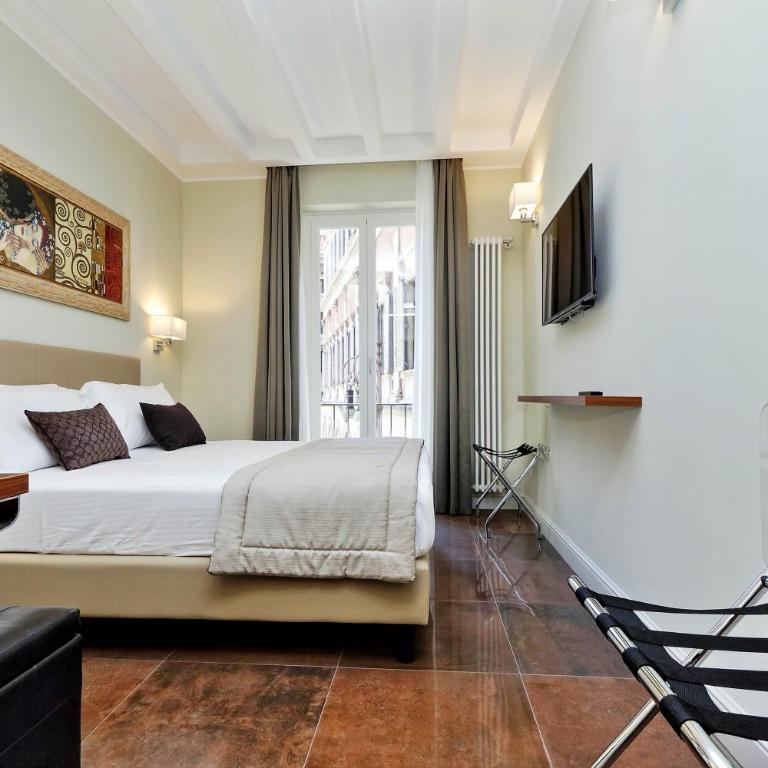 Piazza Venezia Grand Suite - Deluxe Double or Twin Room with City View - 15