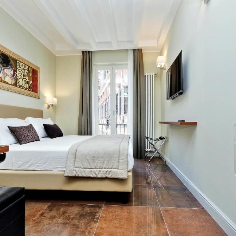 Piazza Venezia Grand Suite - Deluxe Double or Twin Room with City View - 14
